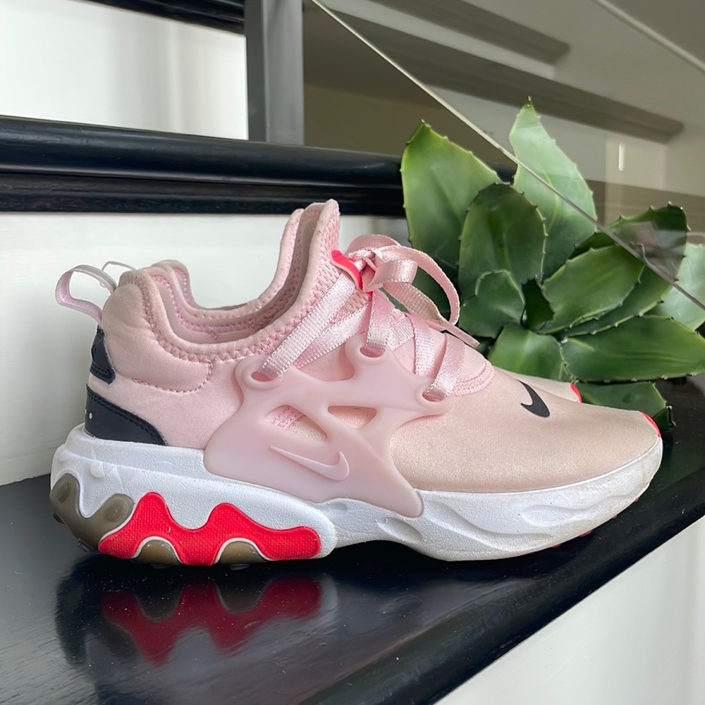 Nike react, presto, pink foam, gym shoe women 7